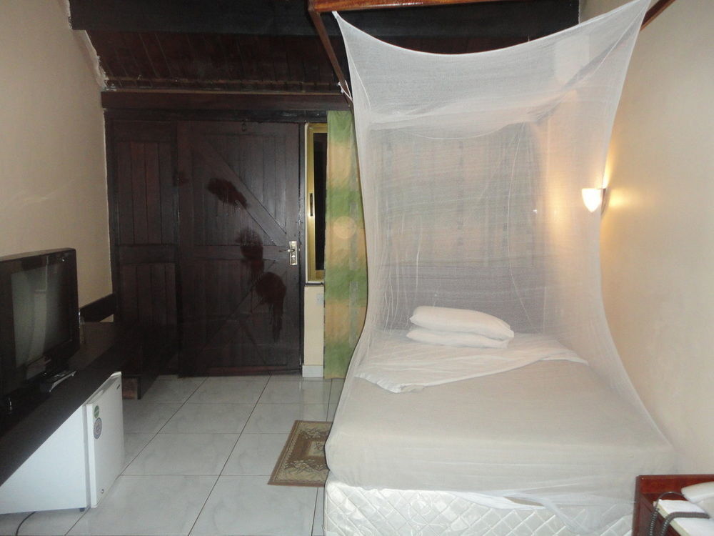Morogoro Hotel Esterno foto